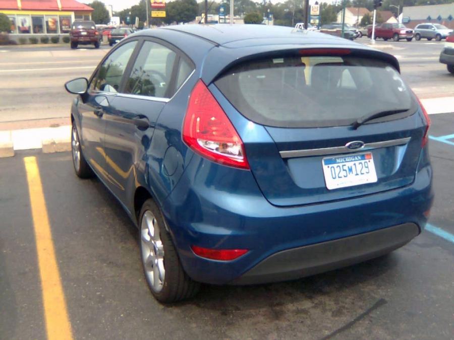 Ford Fiesta 2008 года  (US) (фото 3 из 3)